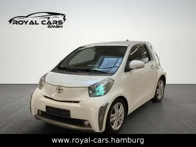 Gebraucht Toyota iQ Touch 98 PS (72 kW) 2013 White crystal shine Kleinwagen