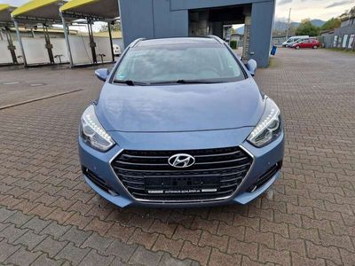 gebraucht Hyundai i40 Kombi blue 1.7 CRDi DCT Premium Automatik