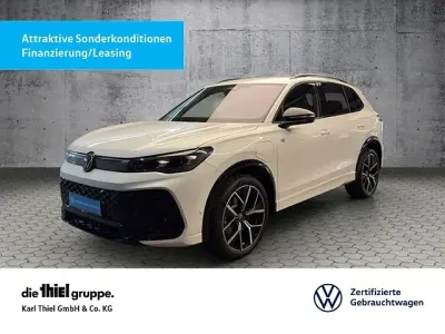 Gebraucht VW Tiguan R-line 204 PS (150 kW) 2025 Weiß SUV