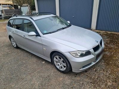 Gebraucht BMW 320 150 PS (110 kW) 2007 Silber Kombi