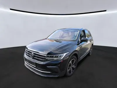 Gebraucht VW Tiguan Active 150 PS (110 kW) 2022 Schwarz SUV