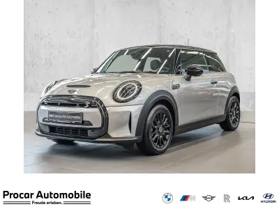 Gebraucht Mini Cooper SE 135 kW (184 PS) 2023 Weiß Kleinwagen