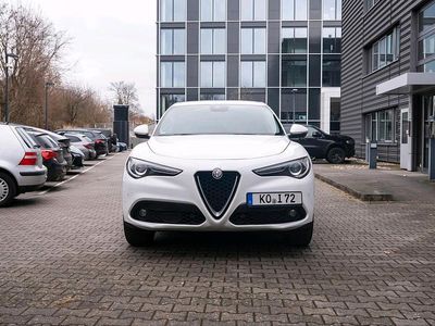 Gebraucht Alfa Romeo Stelvio 209 PS (153 kW) 2018 Weiß SUV