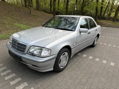 Second-hand Mercedes C200