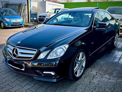 Gebraucht Mercedes E250 AMG 204 PS (150 kW) 2010 Schwarz Coupé