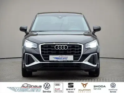 Gebraucht Audi Q2 S-Line 150 PS (110 kW) 2022 Mythosschwarz (metallic) SUV