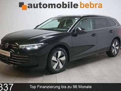 Grenadillschwarz Gebraucht 2024 VW Passat Business Kombi | 30.290 € (Superpreis)