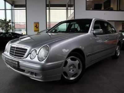 Gebraucht Mercedes E200 Classic 136 PS (100 kW) 2000 Silber Limousine