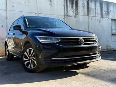 Gebraucht VW Tiguan Active 122 PS (89 kW) 2021 Schwarz SUV