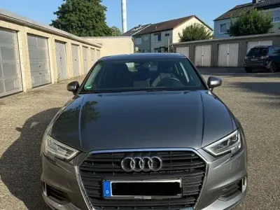 Gebraucht Audi A3 Comfort 116 PS (85 kW) 2017 Grau Limousine
