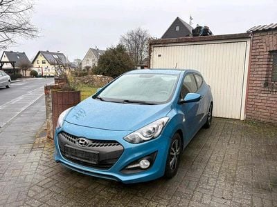 Blau Gebraucht 2013 Hyundai i30 Kleinwagen | 2.250 € (Superpreis)