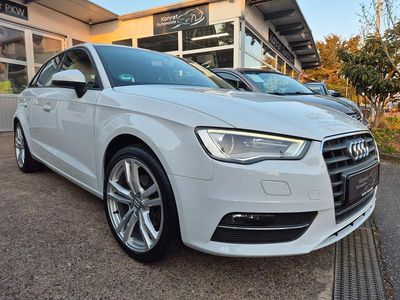 Gebraucht Audi A3 Attraction 125 PS (91 kW) 2016 Weiß Limousine