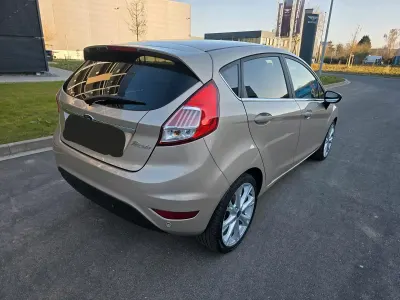 Gebraucht Ford Fiesta Titanium 95 PS (69 kW) 2016 Andere farben Kleinwagen