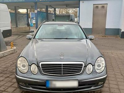 Gebraucht Mercedes E280 Avantgarde 190 PS (139 kW) 2005 Andere farben Kombi