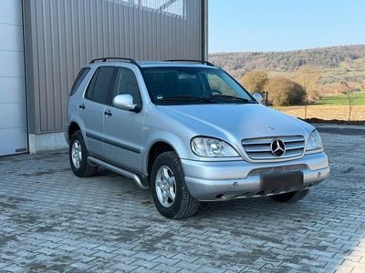 Gebraucht Mercedes ML270 163 PS (119 kW) 2001 SUV