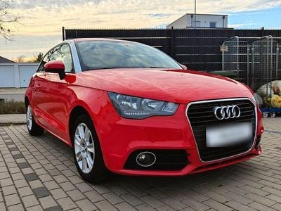 Gebraucht Audi A1 Ambition 86 PS (63 kW) 2011 Rot Kleinwagen
