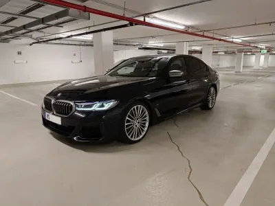 Gebraucht BMW M550 Performance 530 PS (389 kW) 2021 Blau Limousine