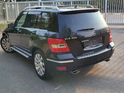 Gebraucht Mercedes GLK300 231 PS (169 kW) 2009 Schwarz SUV