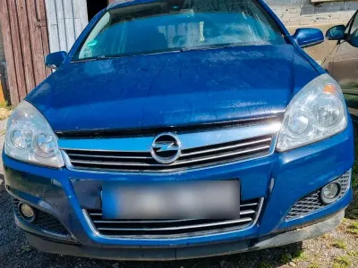 Używany Opel Astra 120 KM (88 kW) 2007 Niebieski Kombi