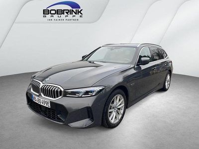 Grau Gebraucht 2022 BMW 320e M Sport Kombi | 33.940 € (Teuer)
