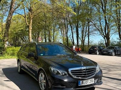 Second-hand Mercedes E220 Elegance 170 CP (125 kW) 2013 Negru Berlinǎ