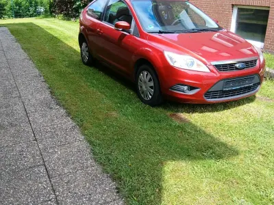 Gebraucht Ford Focus 109 PS (80 kW) 2008 Rot Kleinwagen