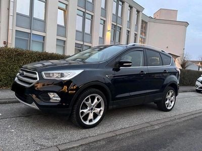 Gebraucht Ford Kuga 150 PS (110 kW) 2019 Schwarz SUV