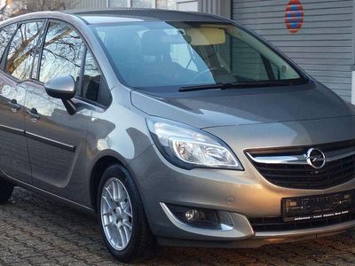 Grau Gebraucht 2015 Opel Meriva Edition Van / Kleinbus | 7.200 € (Fairer Preis)