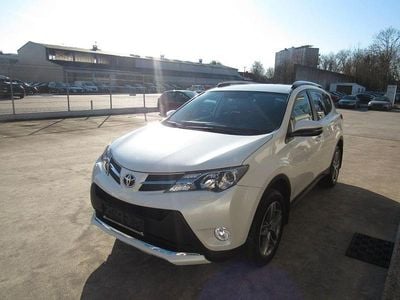 Gebraucht Toyota RAV4 Executive 151 PS (111 kW) 2015 Weiß SUV