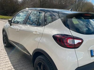 Gebraucht Renault Captur Experience 90 PS (66 kW) 2017 Beige SUV
