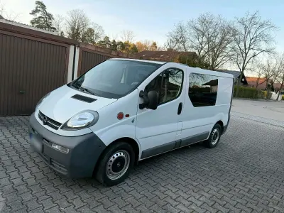 Gebraucht Opel Vivaro 101 PS (74 kW) 2004 Weiß Van / Kleinbus