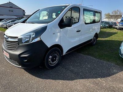 Gebraucht Opel Vivaro 116 PS (85 kW) 2015 Weiß Van / Kleinbus