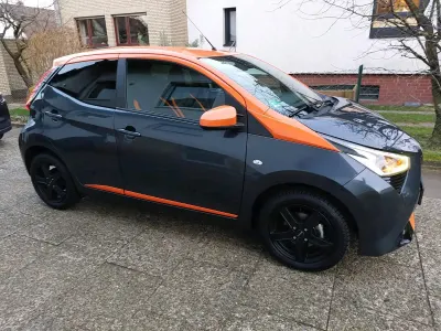 Gebraucht Toyota Aygo Premium 72 PS (52 kW) 2021 Andere farben Kleinwagen