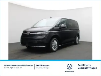 Gebraucht VW Multivan Life 150 PS (110 kW) 2025 Deep black perleffekt Van / Kleinbus