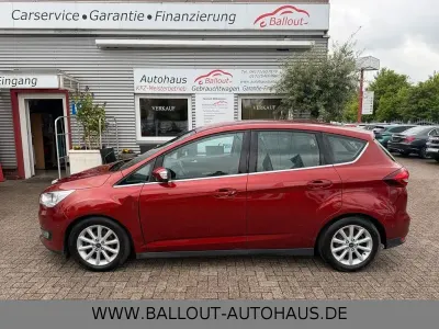 Gebraucht Ford C-MAX Titanium 125 PS (91 kW) 2017 Rot Van / Kleinbus