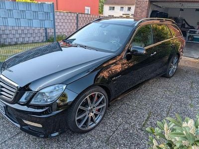 Second-hand Mercedes E63 AMG AMG 557 CP (409 kW) 2011 Negru Berlinǎ
