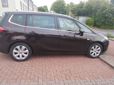 Braun Gebraucht 2015 Opel Zafira Tourer Van / Kleinbus | 6.500 € (Etwas zu teuer)
