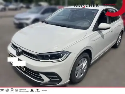Gebraucht VW Polo Style 95 PS (69 kW) 2023 Ascotgrau Kleinwagen