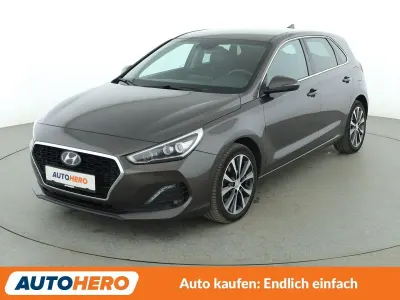 Gebraucht Hyundai i30 Premium 136 PS (100 kW) 2019 Braun Limousine