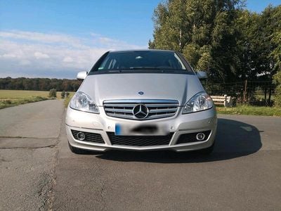 Gebraucht Mercedes A200 136 PS (100 kW) 2009 Silber Kleinwagen