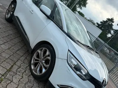 Gebraucht Renault Scenic E-Tech 115 PS (84 kW) 2016 Weiß Van / Kleinbus