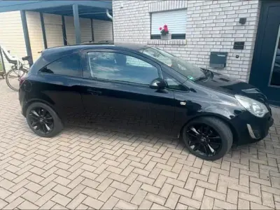 Gebraucht Opel Corsa 101 PS (74 kW) 2011 Schwarz Kleinwagen