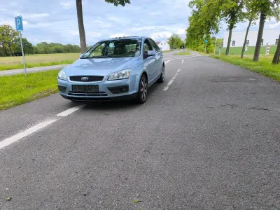 Gebraucht Ford Focus 145 PS (106 kW) 2006 Blau Limousine