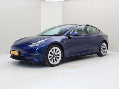 Begagnad Tesla Model 3 Long Range AWD 258 kW (351 HK) 2020 Blå Sedan