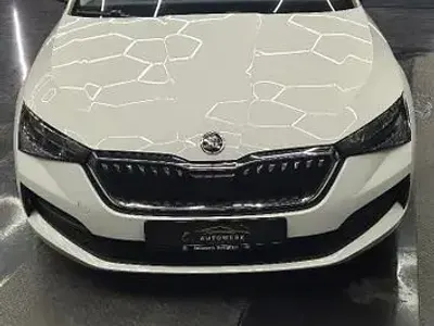 Gebraucht Skoda Scala Active 95 PS (69 kW) 2020 Weiß Kleinwagen