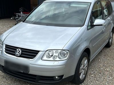 gebraucht VW Touran 2,0 FSI Xenon 6 Gang Kat