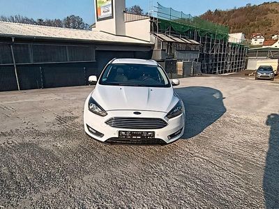 Usata Ford Focus Titanium 120 CV (88 kW) 2015 Bianco Station wagon