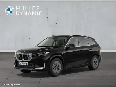 Gebraucht BMW iX1 Performance 230 kW (313 PS) 2023 Saphirschwarz (metallic) SUV
