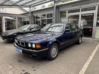 Second-hand BMW 750 299 CP (219 kW) 1992 Albastru Berlinǎ