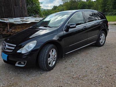 Mercedes R500